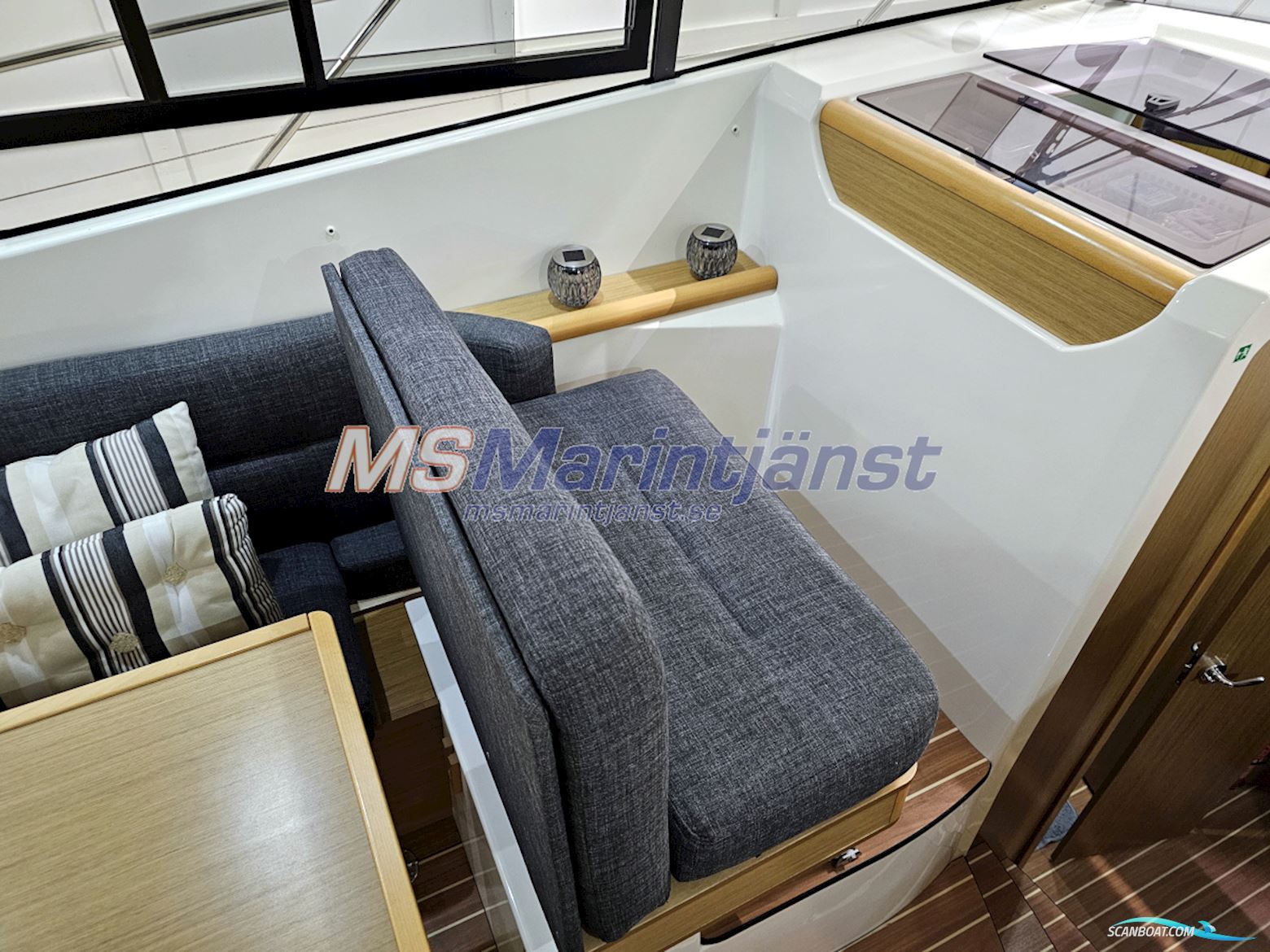Jeanneau Merry Fisher 10