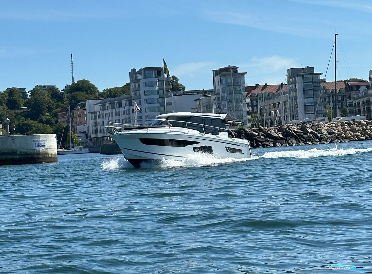 Jeanneau Merry Fisher 1095 Coupé