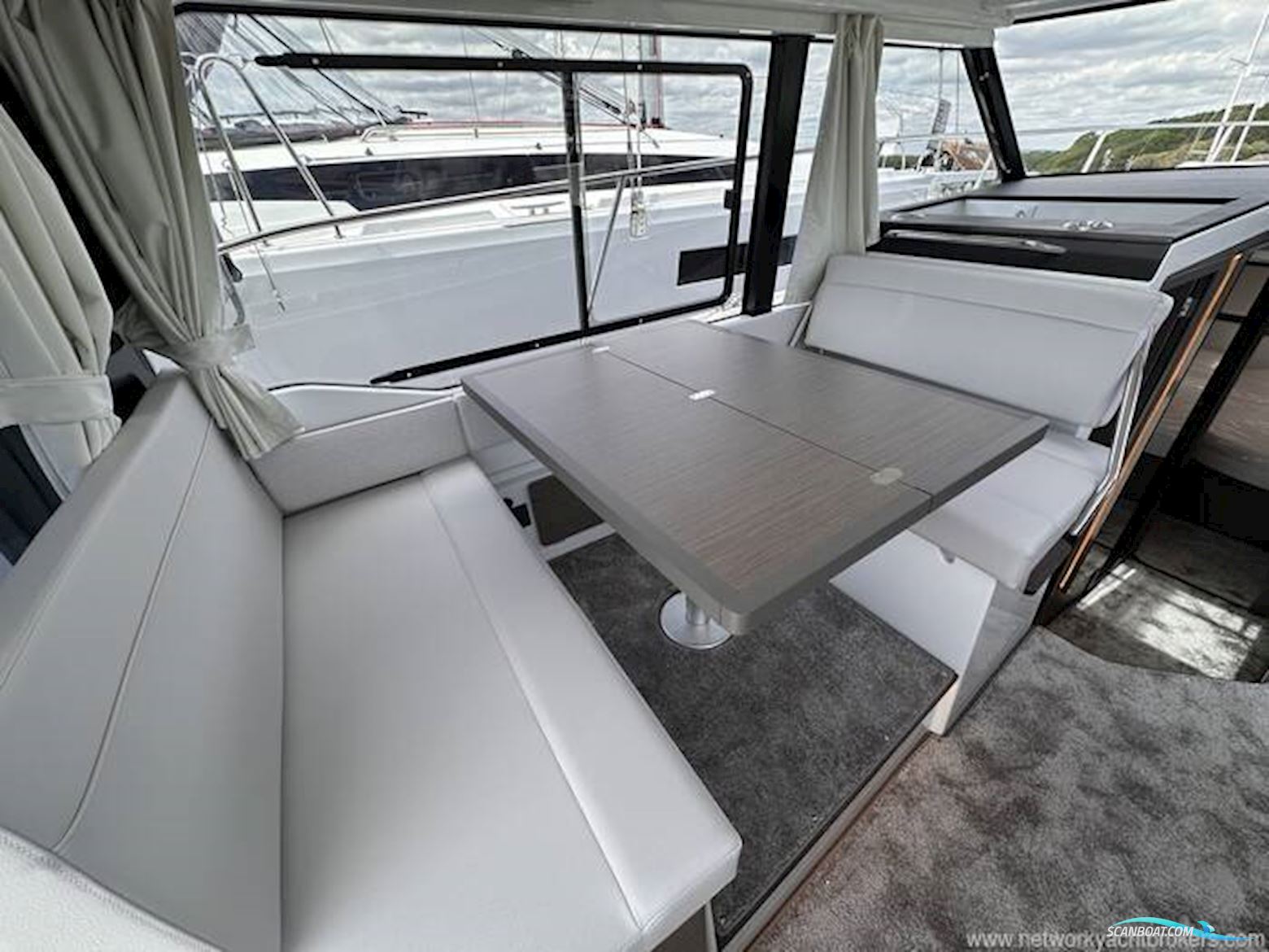 Jeanneau Merry Fisher 1095 Coupe Series 2