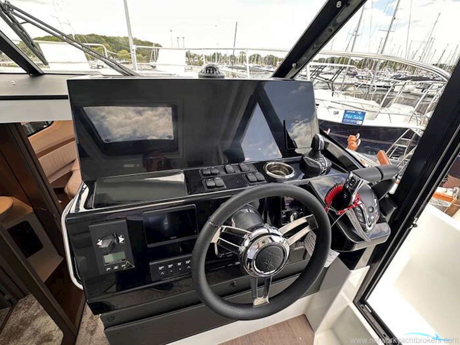 Jeanneau Merry Fisher 1095 Coupe Series 2