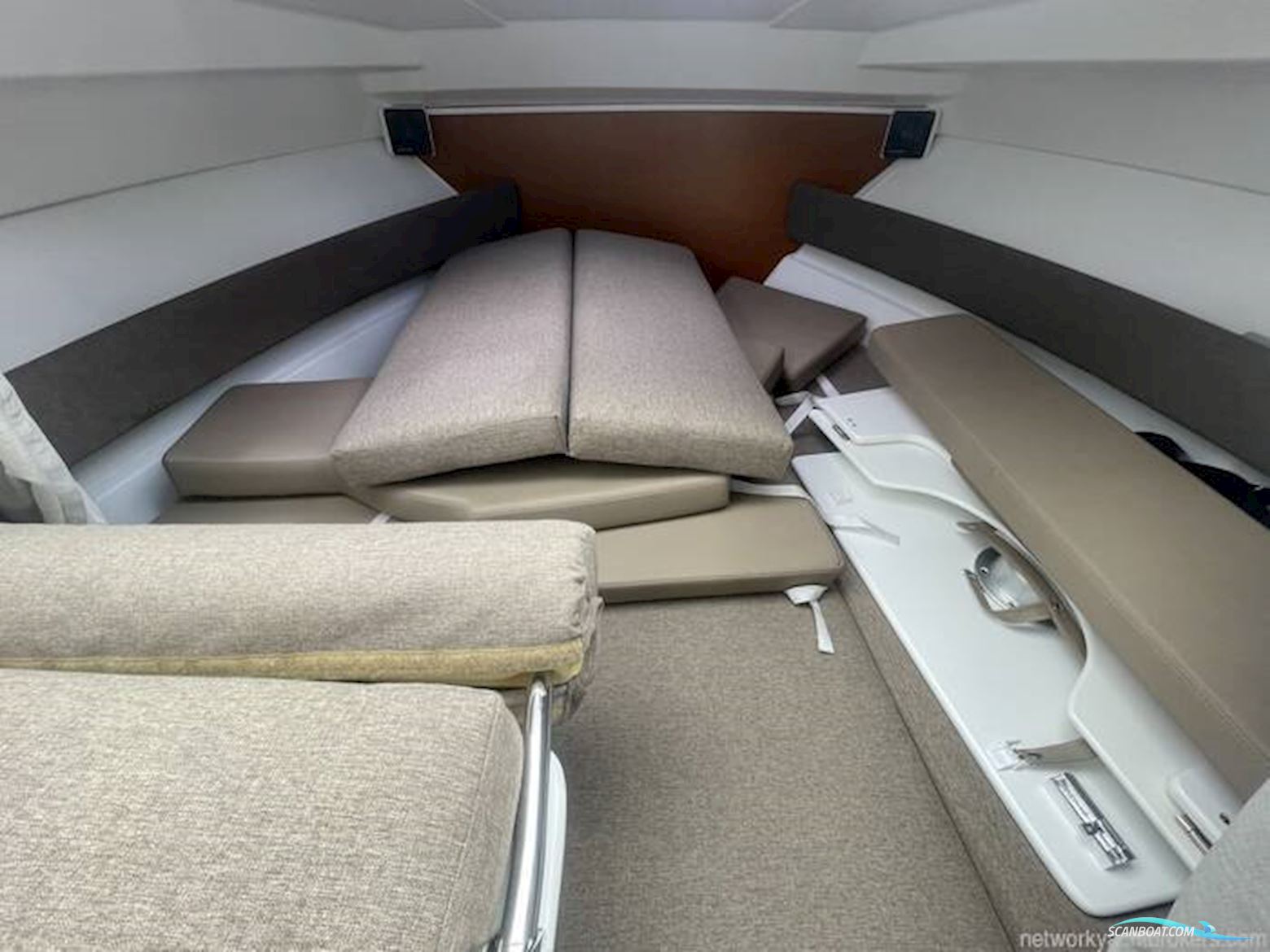 Jeanneau Merry Fisher 645