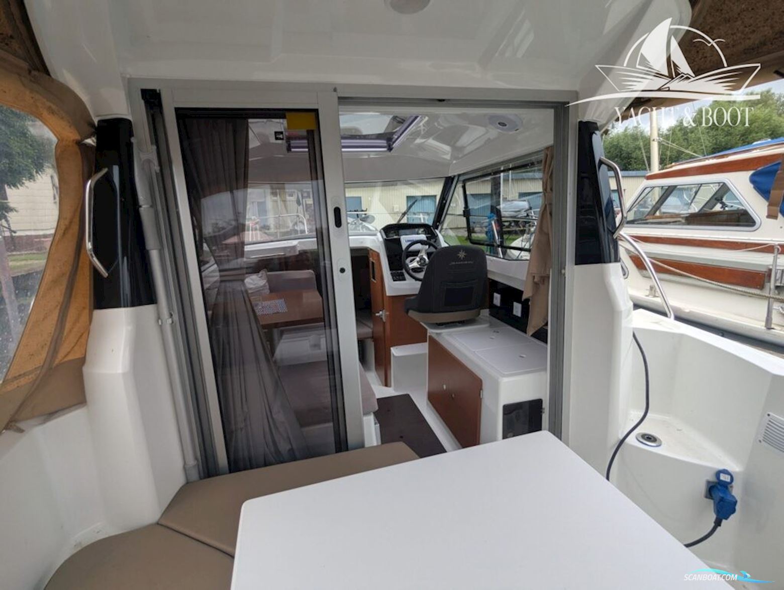 Jeanneau Merry Fisher 695 "Legend"