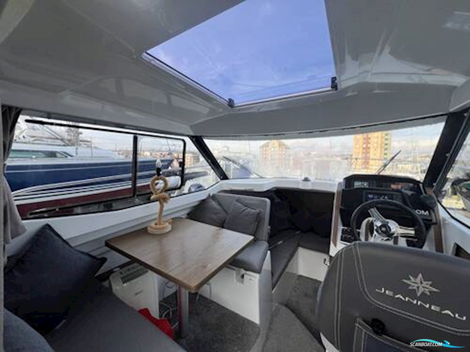 Jeanneau Merry Fisher 695