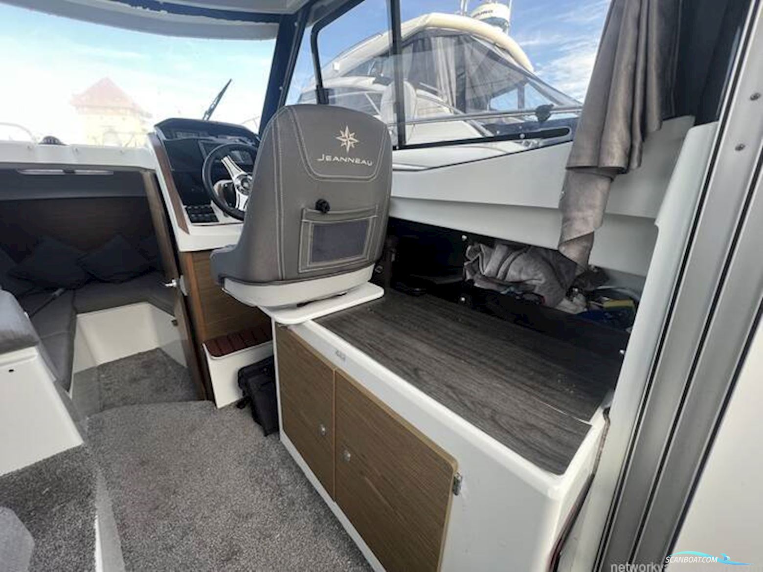 Jeanneau Merry Fisher 695