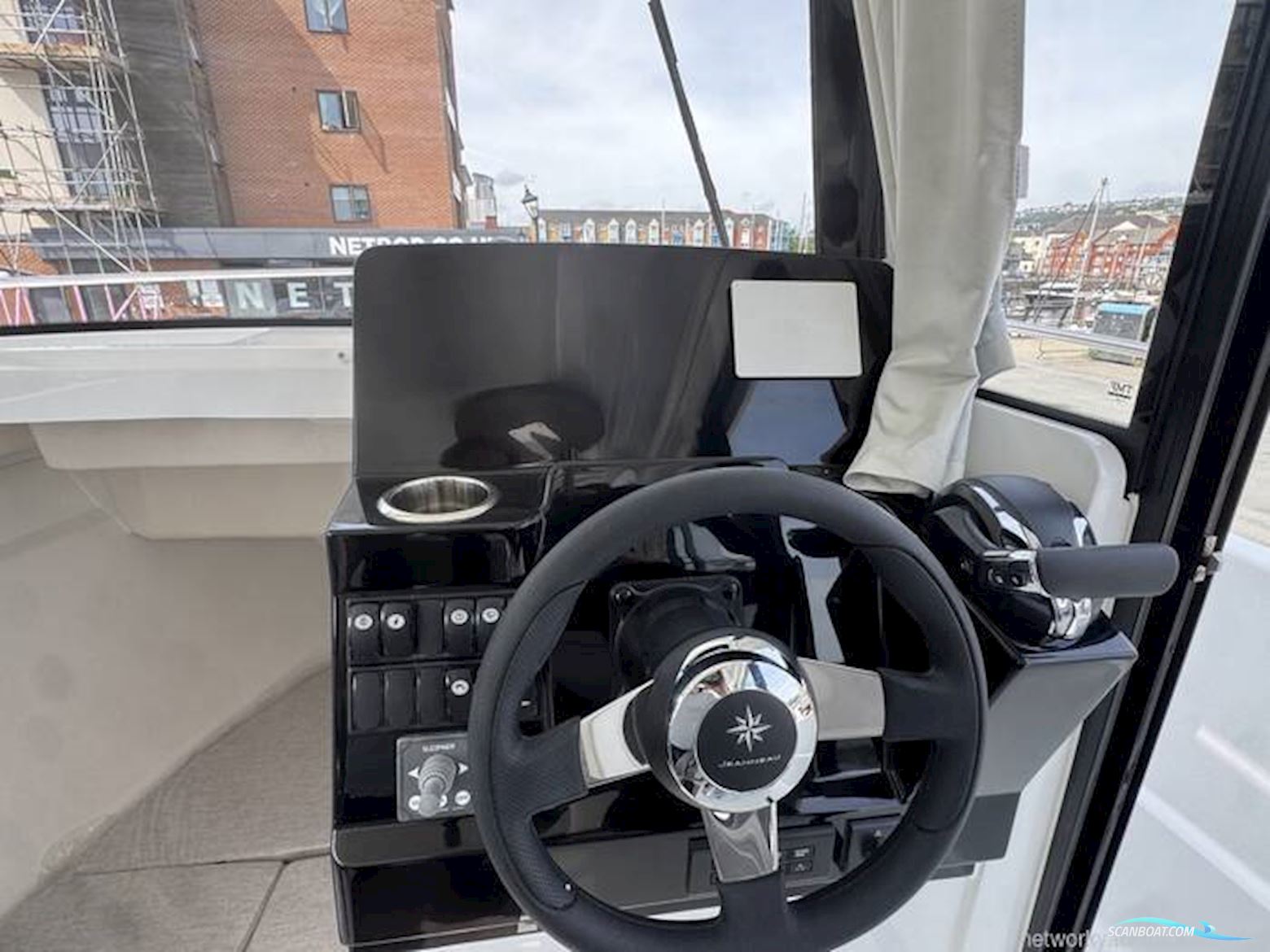 Jeanneau Merry Fisher 695 Sport