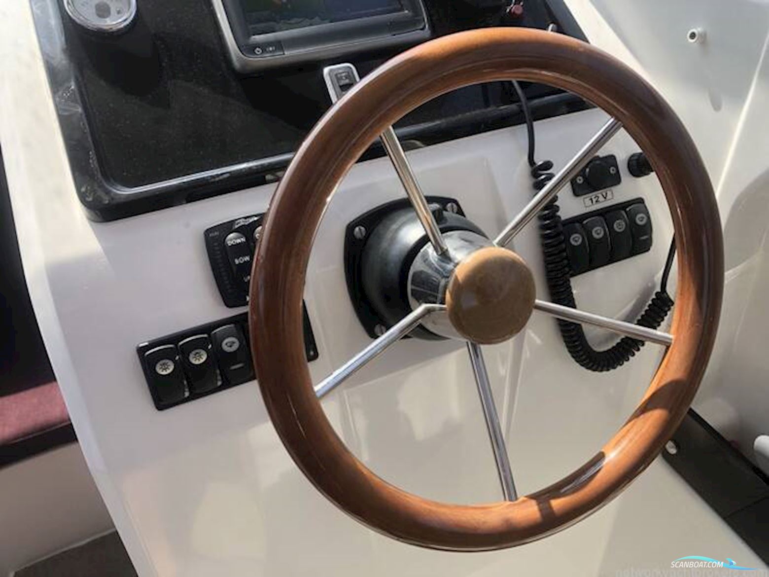 Jeanneau Merry Fisher 755