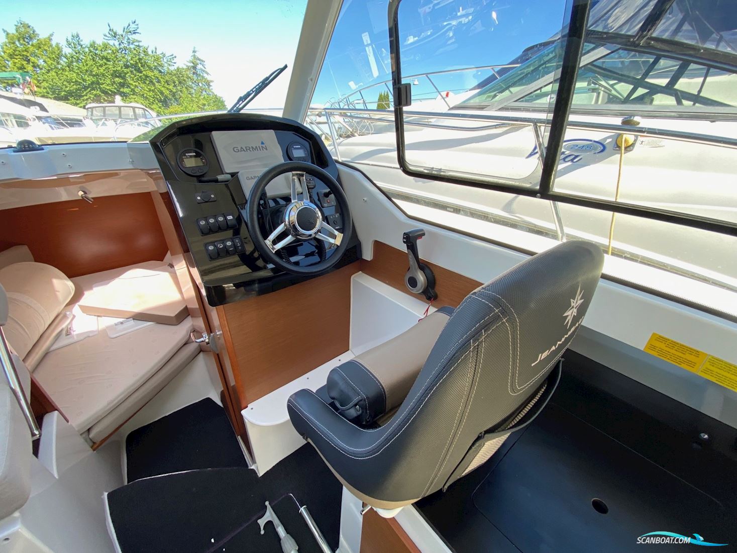 Jeanneau Merry Fisher 795