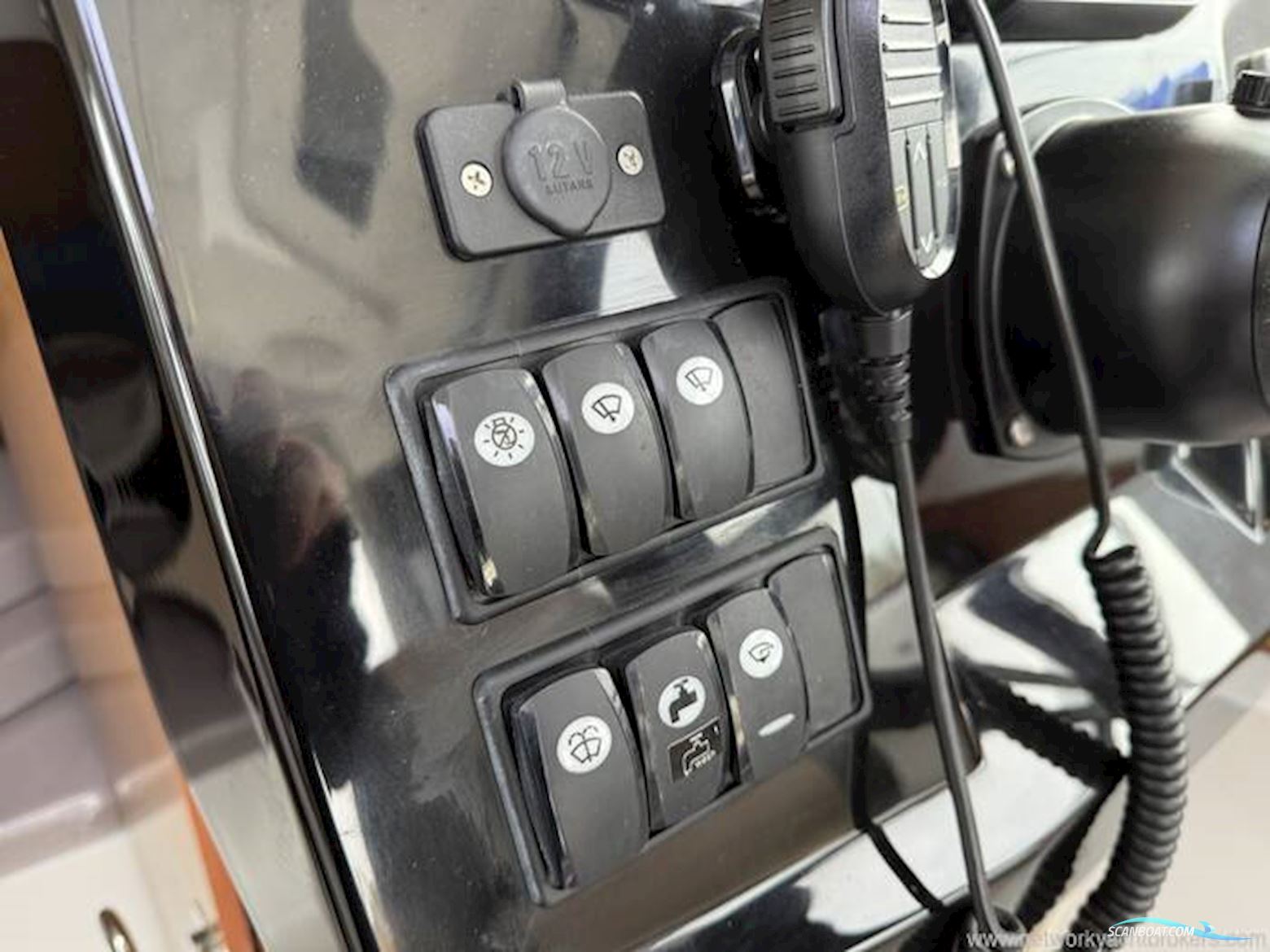 Jeanneau Merry Fisher 795