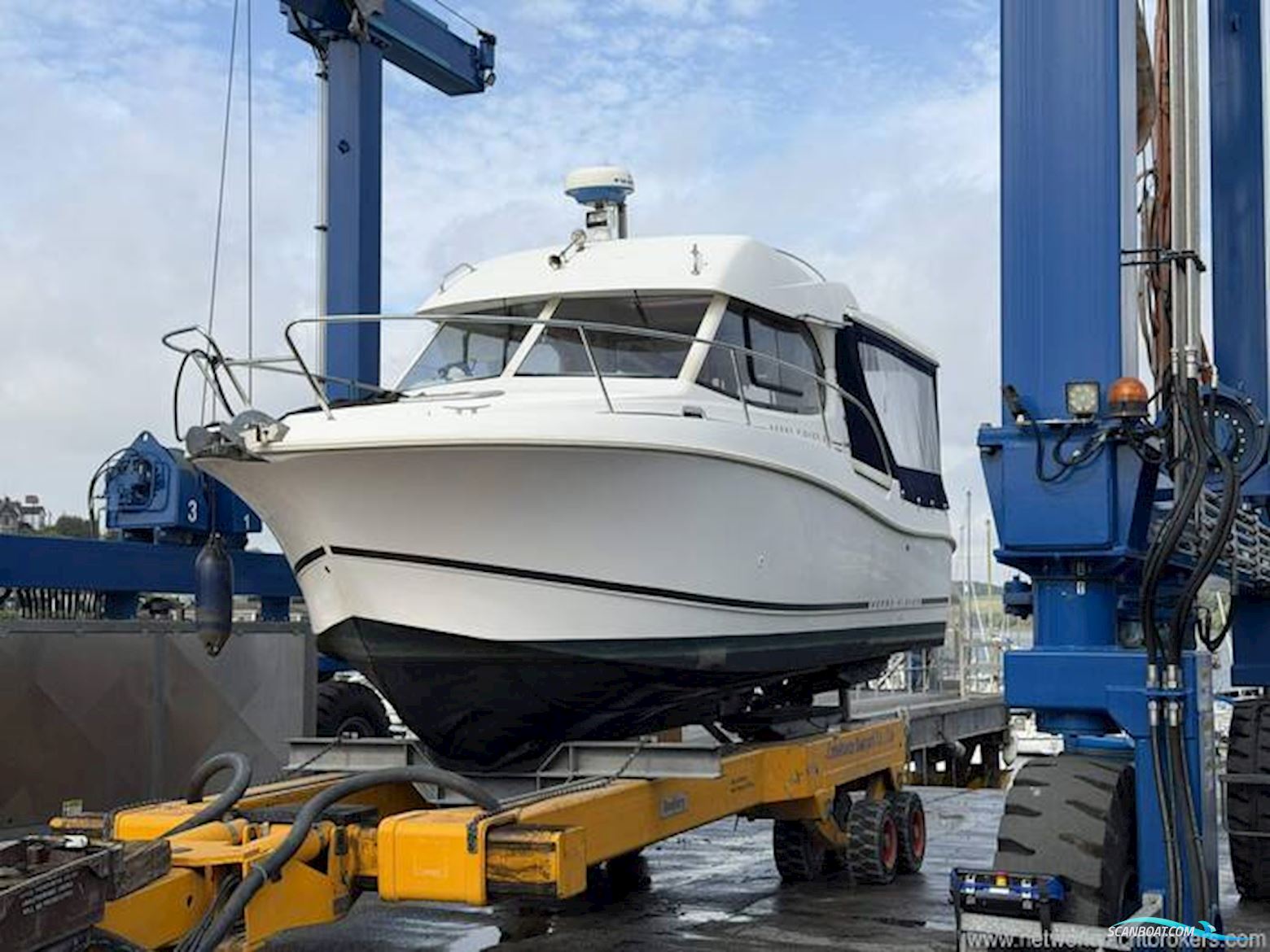 Jeanneau Merry Fisher 815