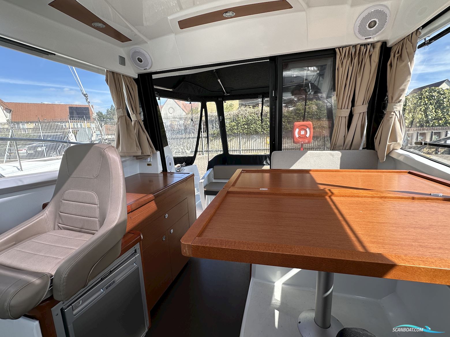 Jeanneau Merry Fisher 855