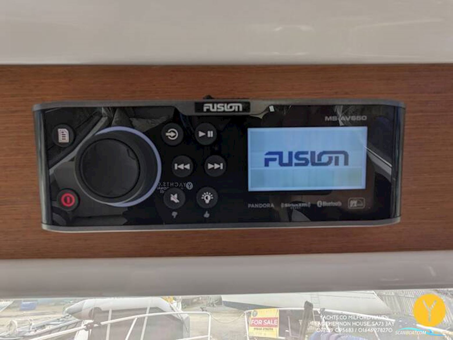 Jeanneau Merry Fisher 855