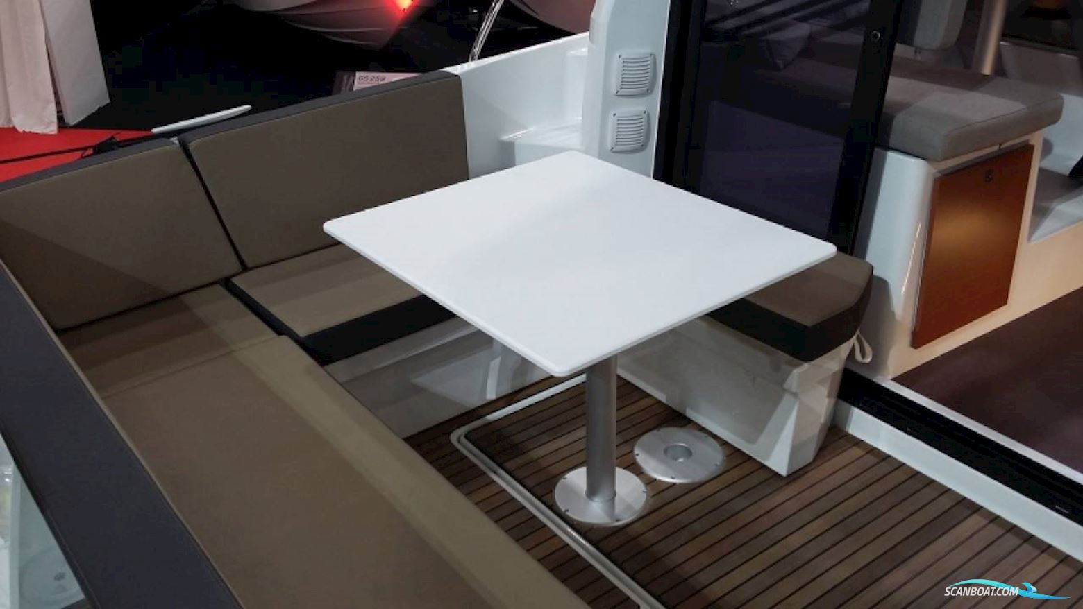 Jeanneau Merry Fisher 895 Cruiser