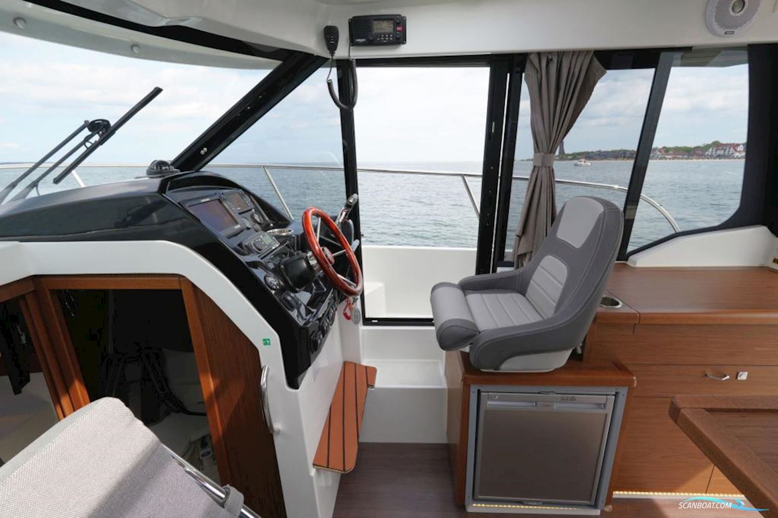 Jeanneau Merry Fisher 895