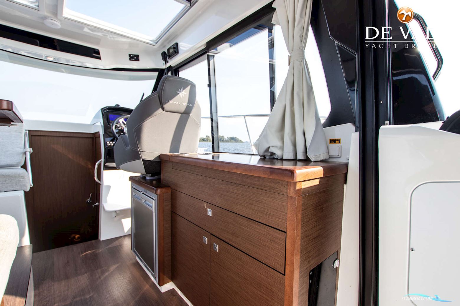 Jeanneau Merry Fisher 895