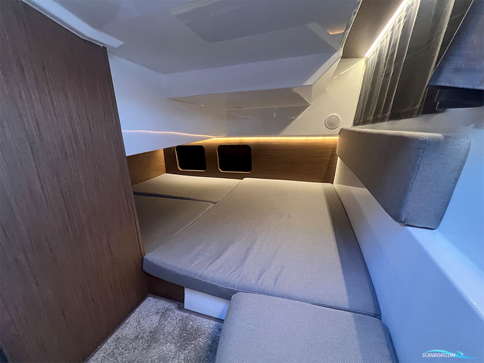 Jeanneau Merry Fisher 895