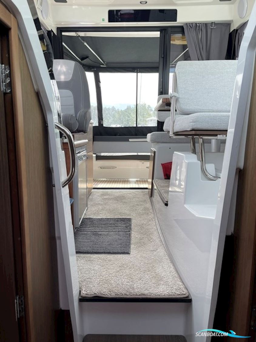 Jeanneau Merry Fisher 895