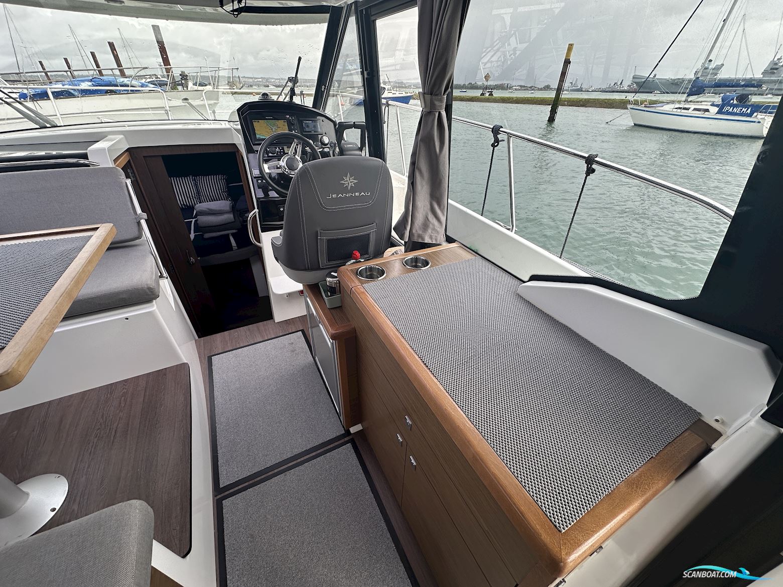 Jeanneau Merry Fisher 895