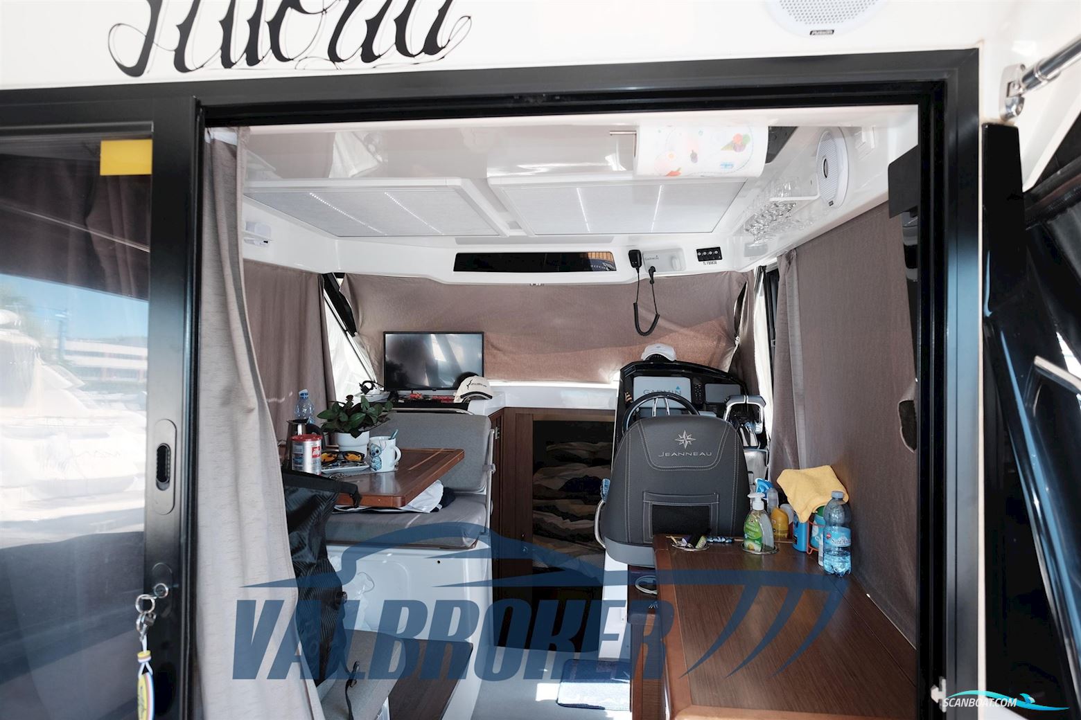 Jeanneau Merry Fisher 895