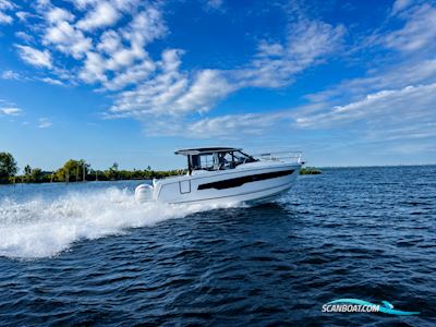 Jeanneau Merry Fisher 895 Serie 2. Dit Schip is Aanwezig op de Yamaha Stand Van Hiswa te Water 2026. Motorbåt 2027, med Yamaha motor, Holland