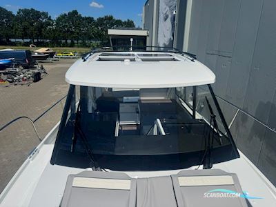 Jeanneau Merry Fisher 895 Serie 2. Dit Schip is Aanwezig op de Yamaha Stand Van Hiswa te Water 2026. Motorbåt 2027, med Yamaha motor, Holland