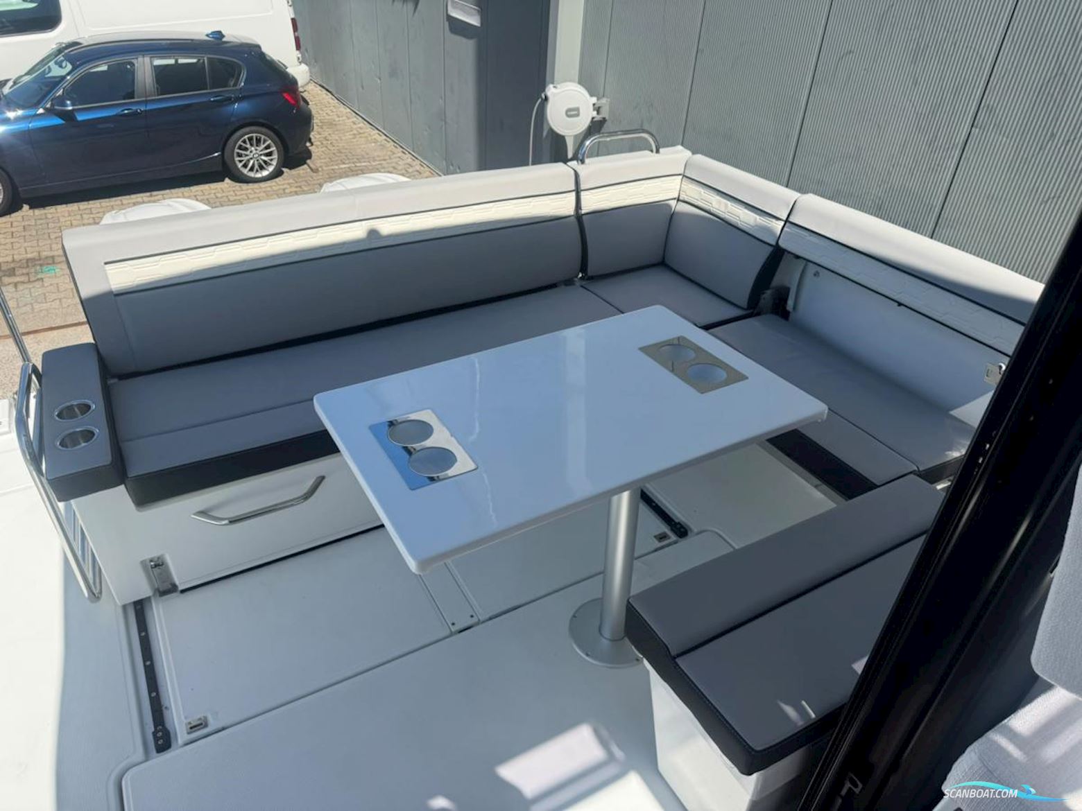 Jeanneau Merry Fisher 895 serie 2. Dit schip is aanwezig op de Yamaha stand van hiswa te water 2026.