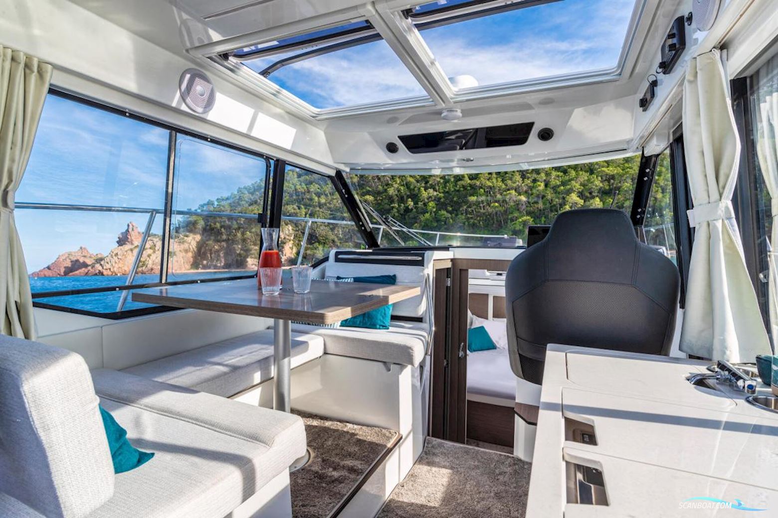 Jeanneau Merry Fisher 895 serie 2. Dit schip is aanwezig op de Yamaha stand van hiswa te water 2026.