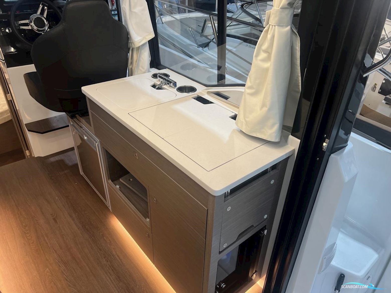 Jeanneau Merry Fisher 895 serie 2. Dit schip is aanwezig op de Yamaha stand van hiswa te water 2026.
