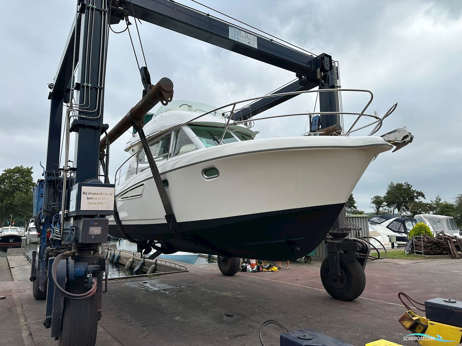 Jeanneau Merry Fisher 9.25 Flybridge