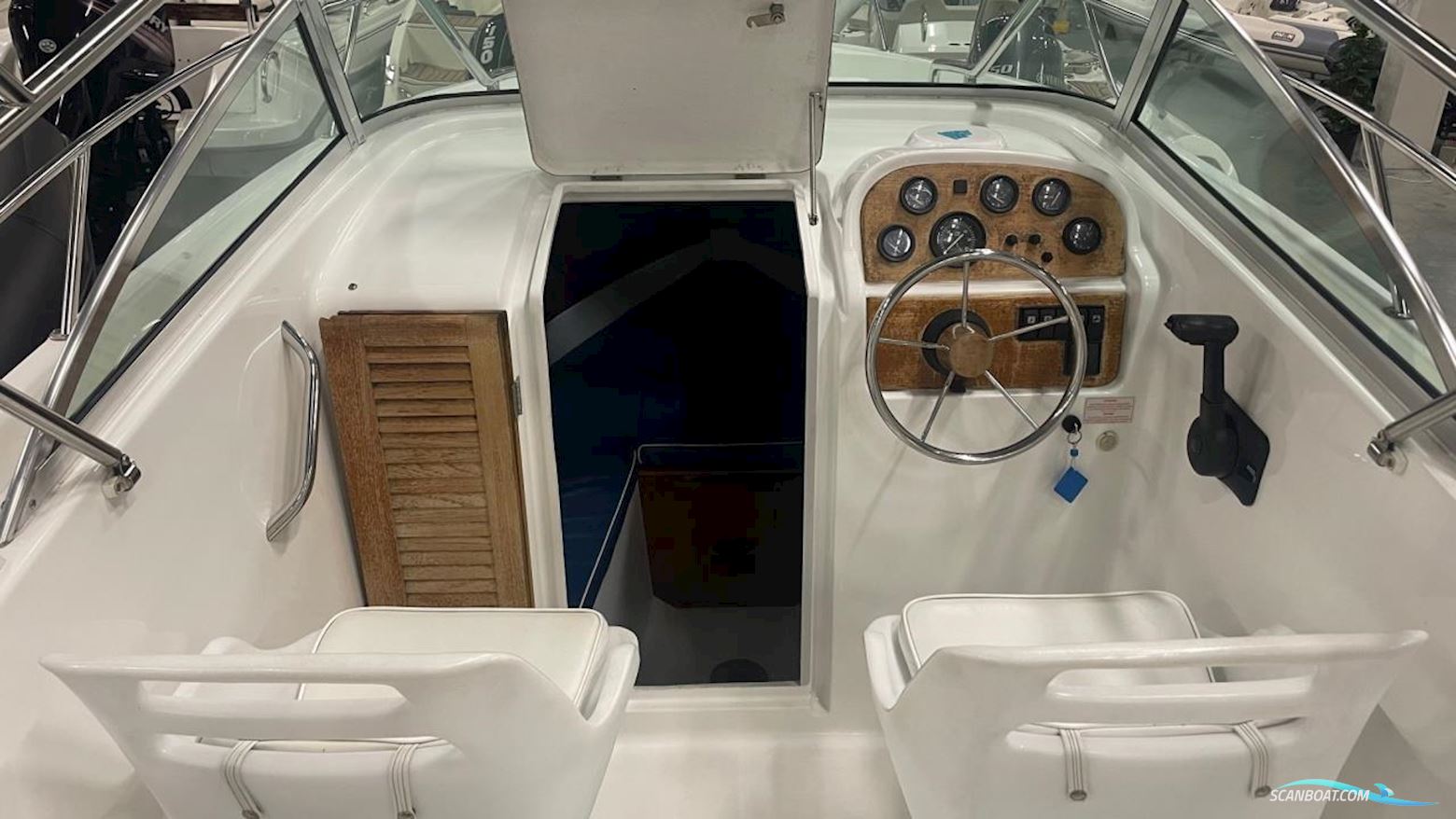 Jeanneau Motorbåt 725 WA