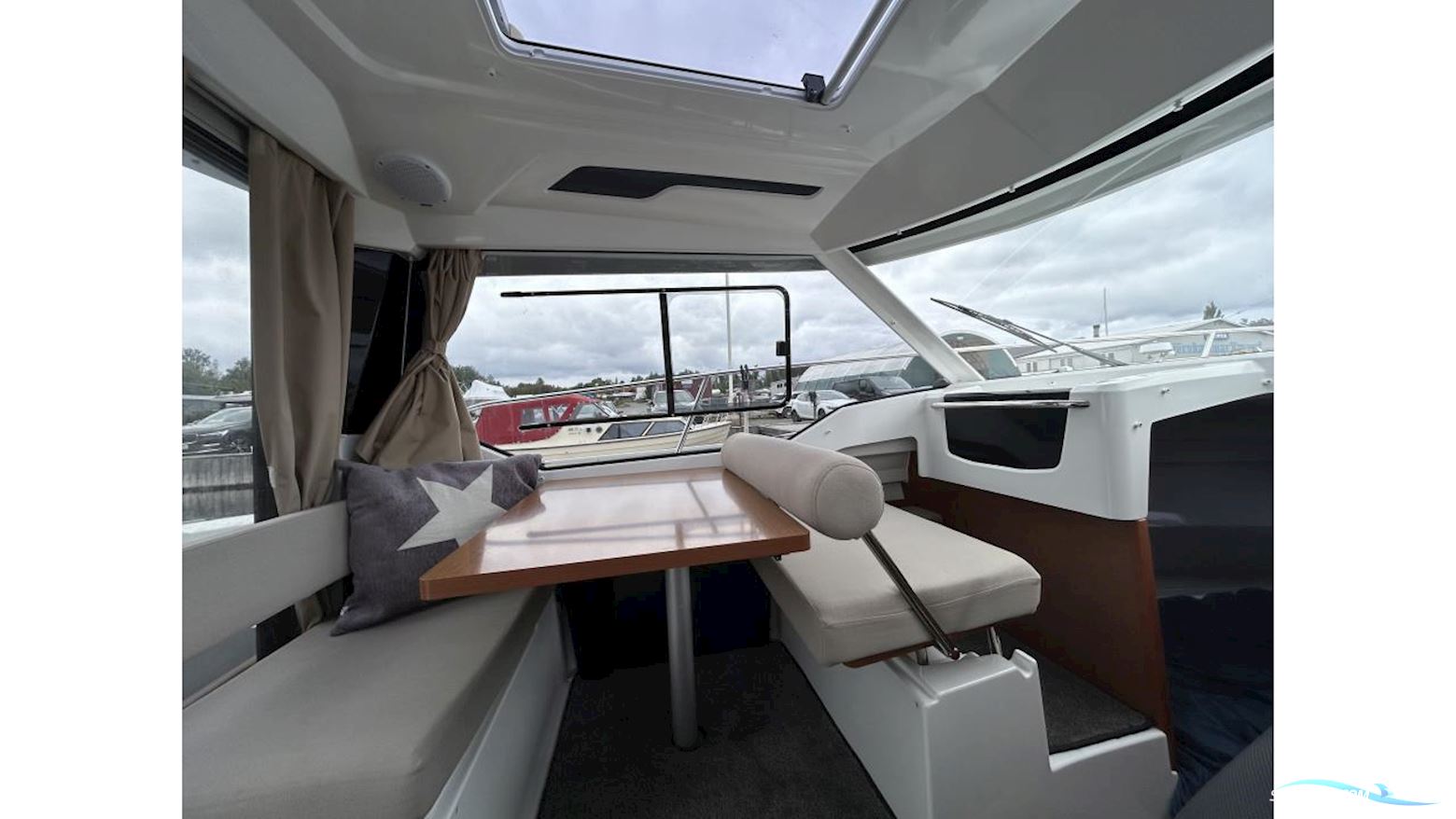 JEANNEAU MOTORBÅT 795 MERRY FISHER CABIN