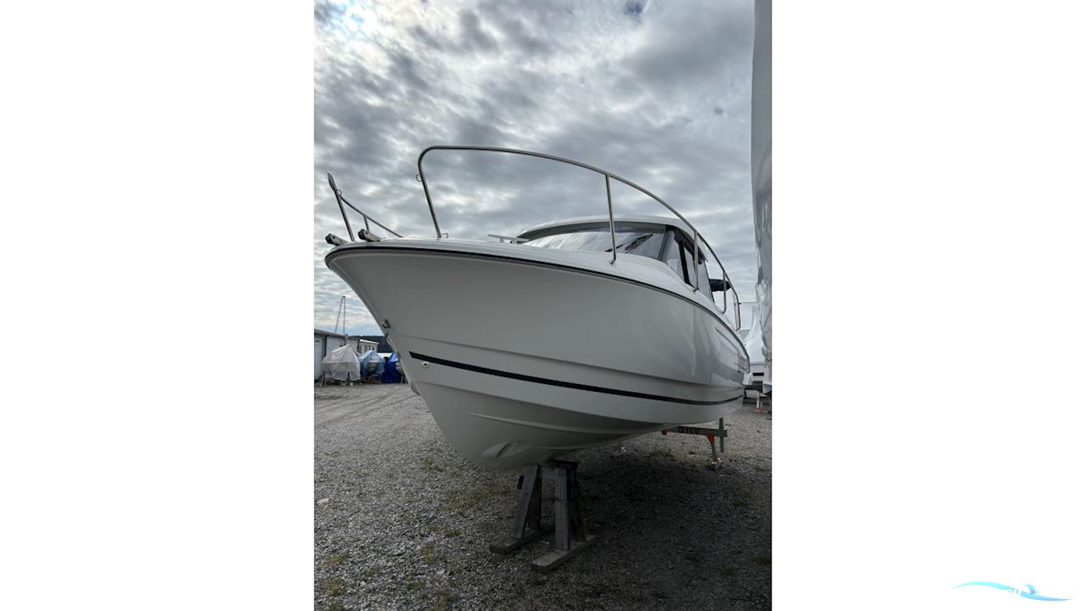 JEANNEAU MOTORBÅT 795 MERRY FISHER CABIN