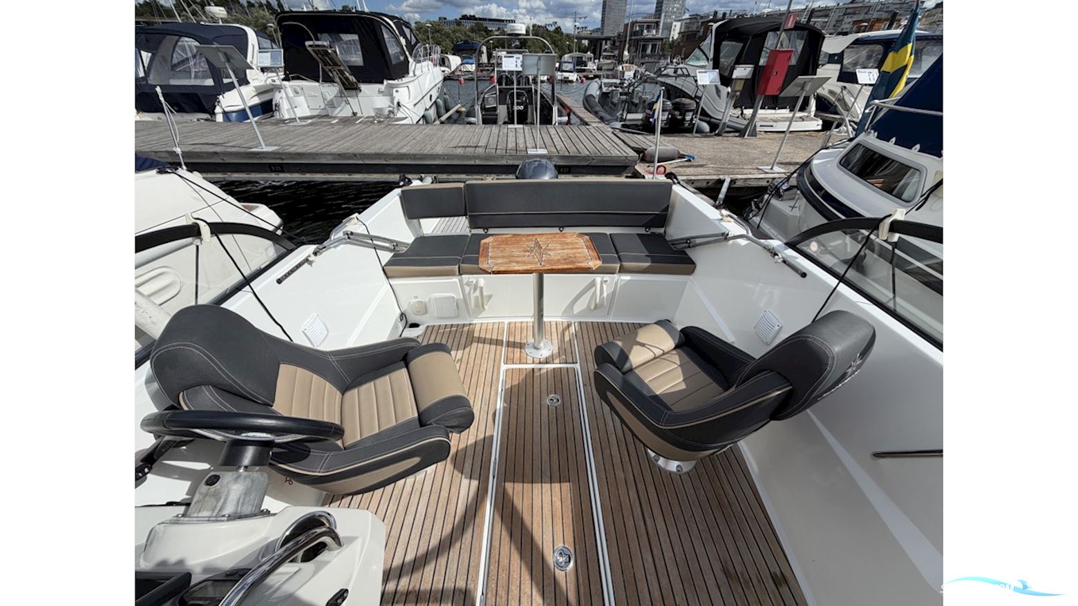 Jeanneau Motorbåt Cap Camarat 6.5 BR