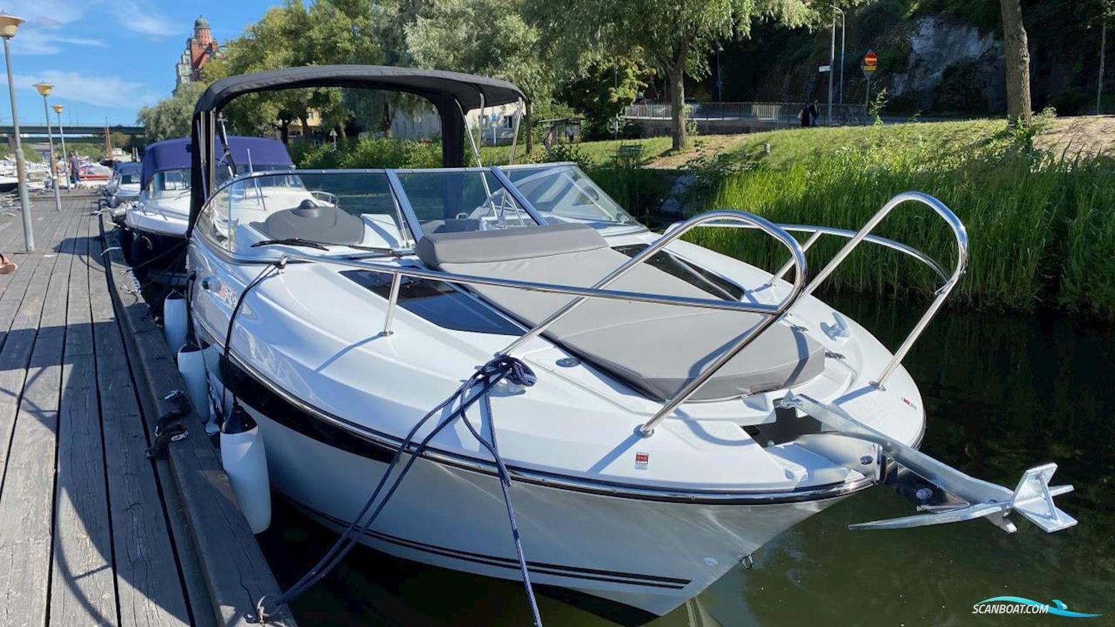 Jeanneau Motorbåt Cap Camarat 7.5 DC