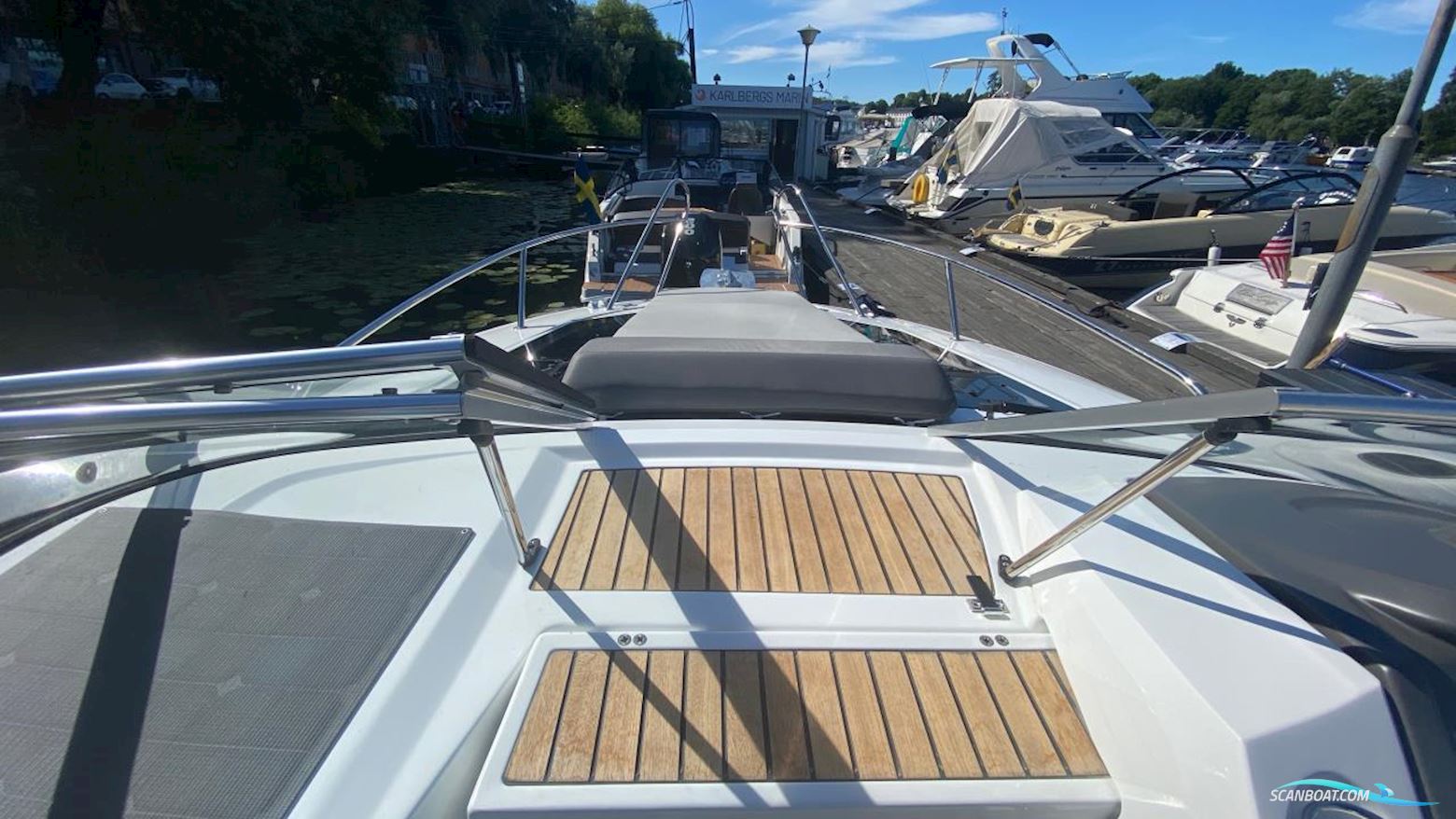 Jeanneau Motorbåt Cap Camarat 7.5 DC