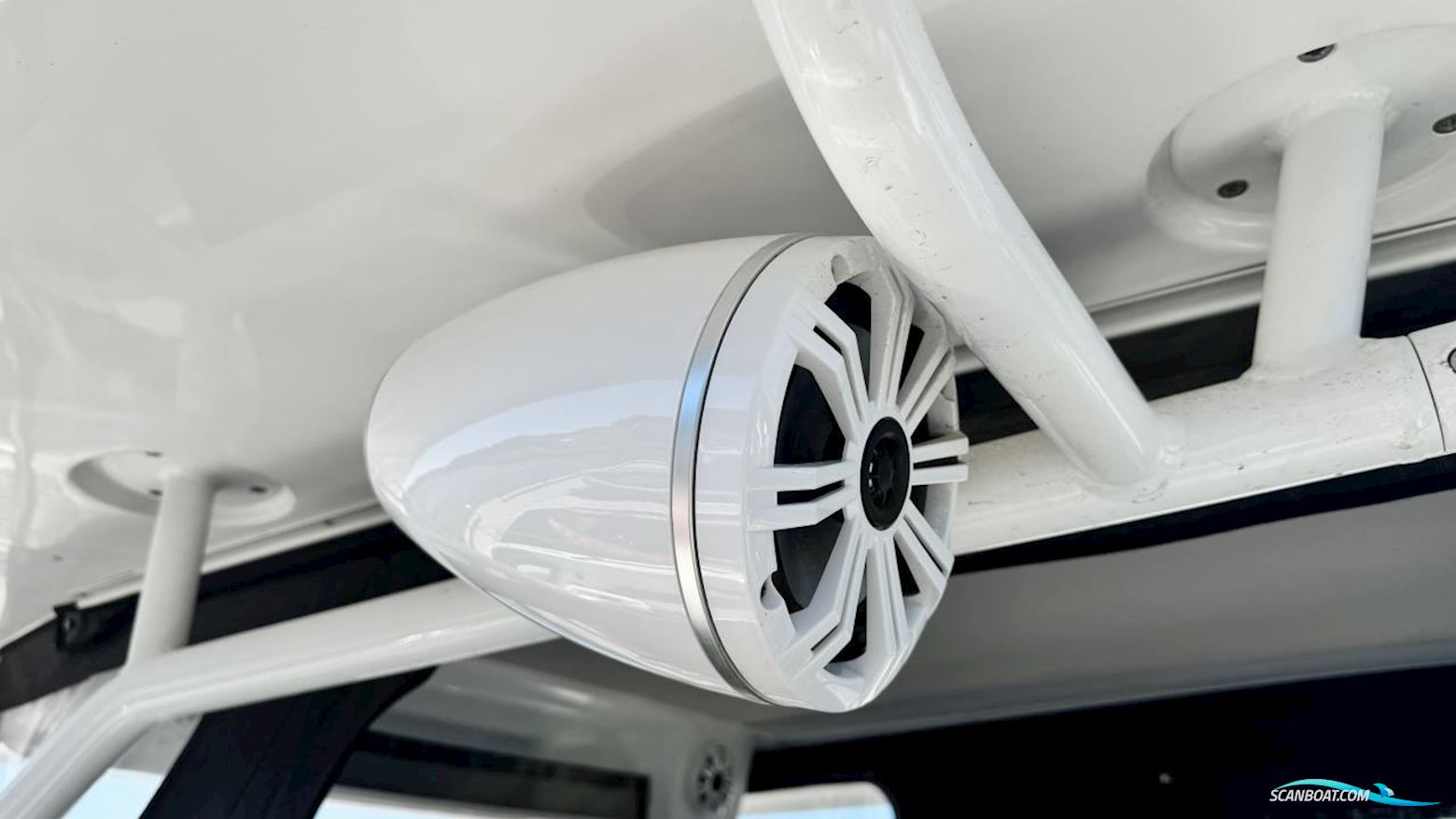 Jeanneau Motorbåt Cap Camarat 9.0 CC