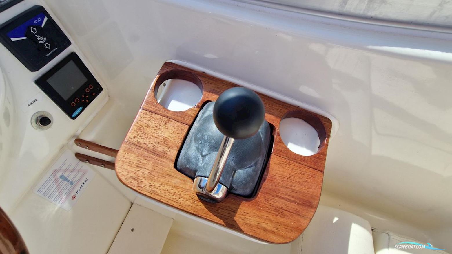 Jeanneau Motorbåt Leader 805