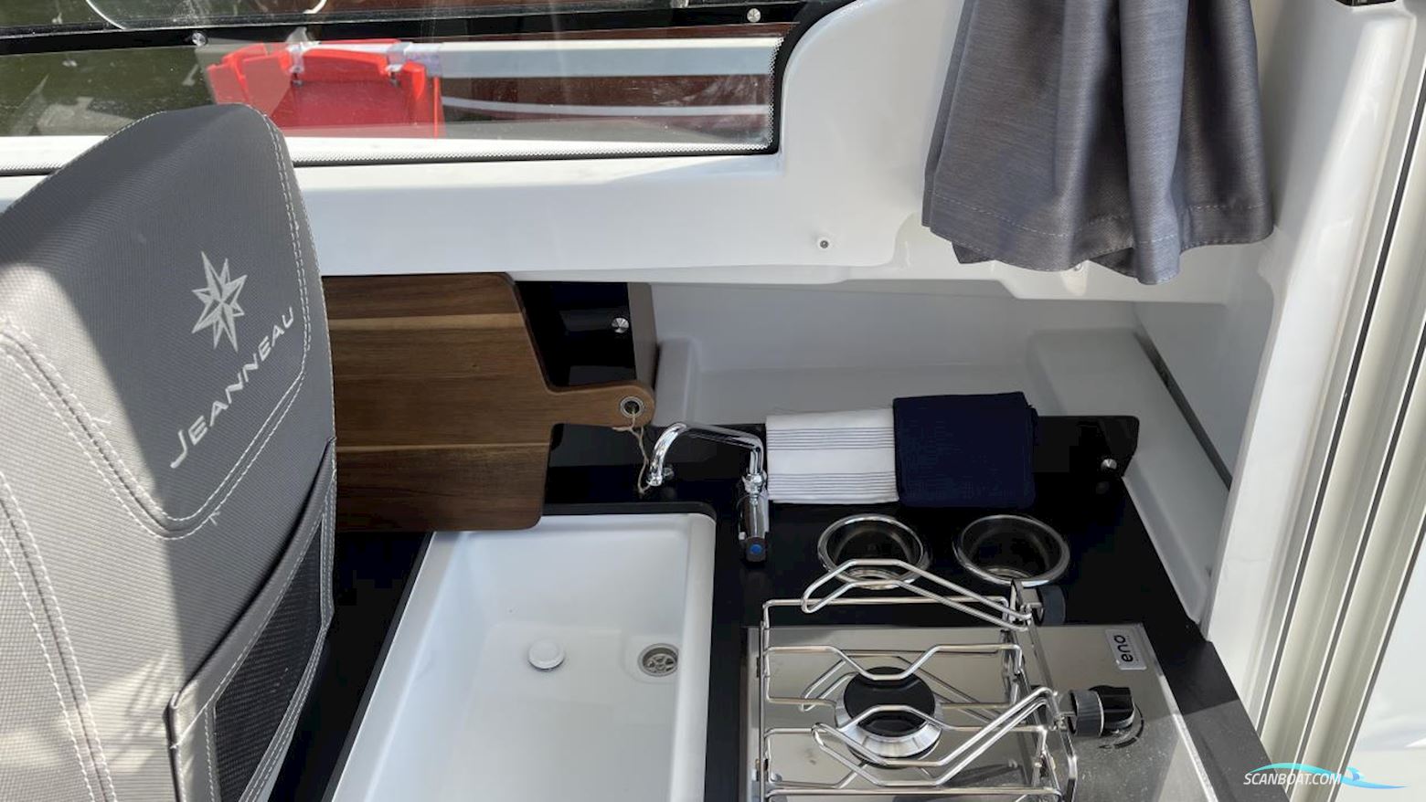 JEANNEAU MOTORBÅT MERRY FISHER 695 SÉRIE 2