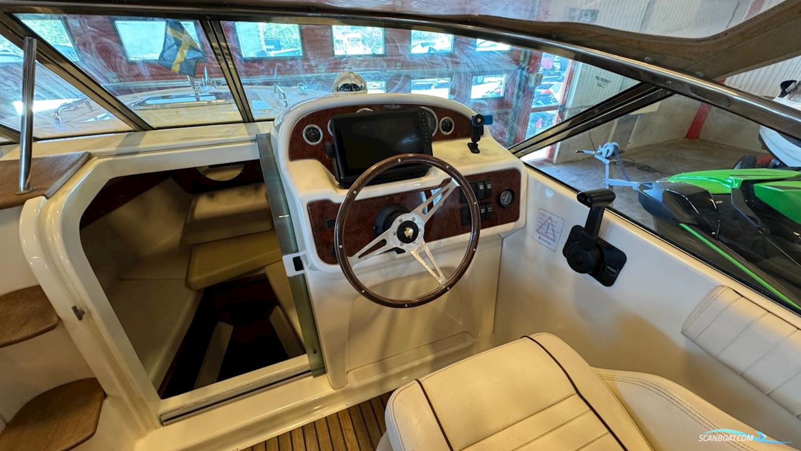 JEANNEAU MOTORBÅT RUNABOUT 755