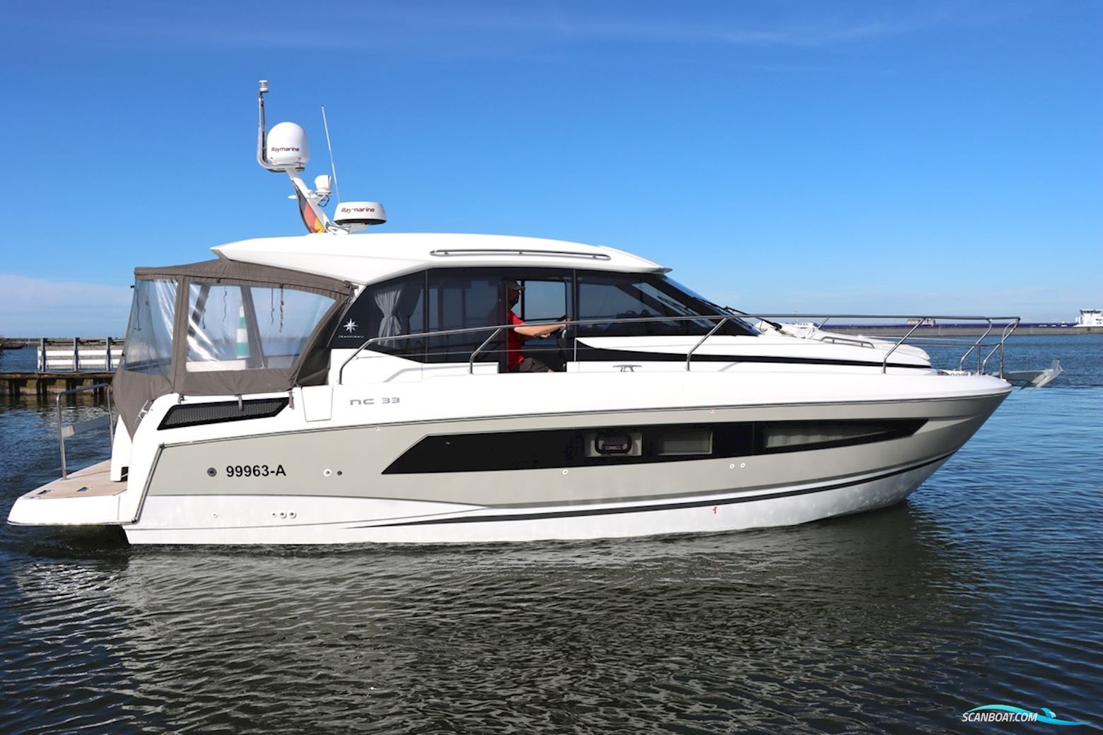 Jeanneau NC 33