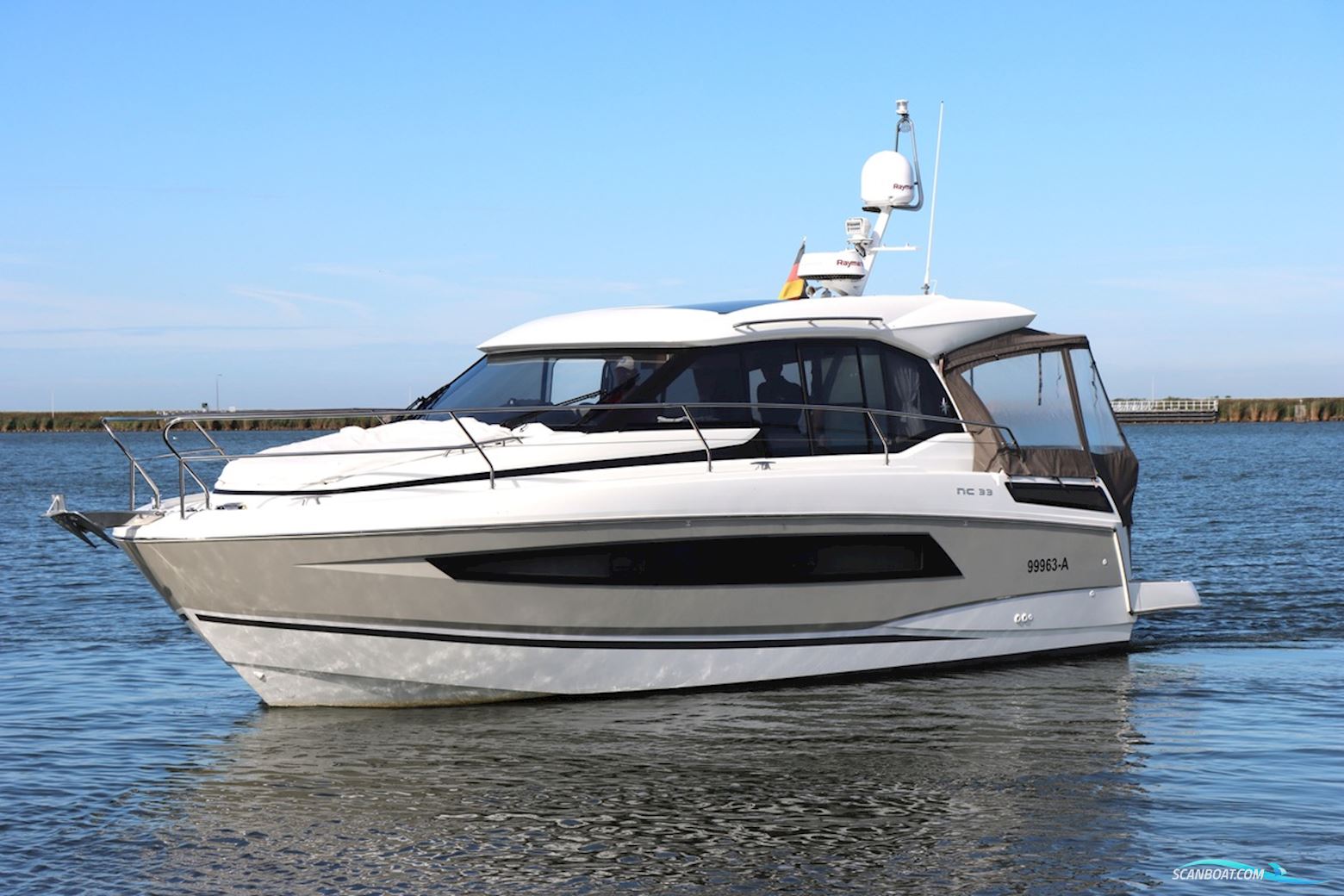 Jeanneau NC 33 Motorbåt 2019, Holland