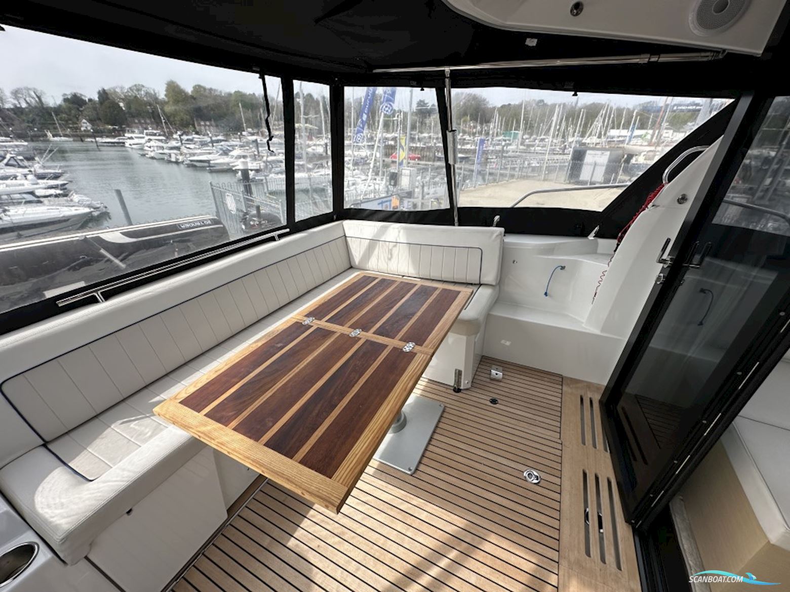 Jeanneau NC 37