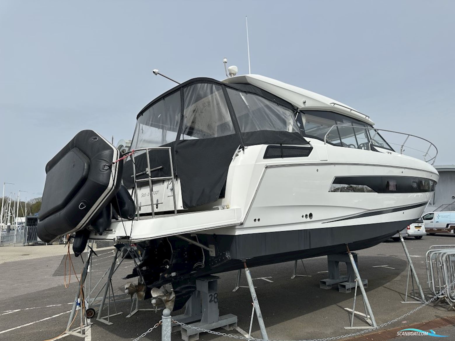 Jeanneau NC 37