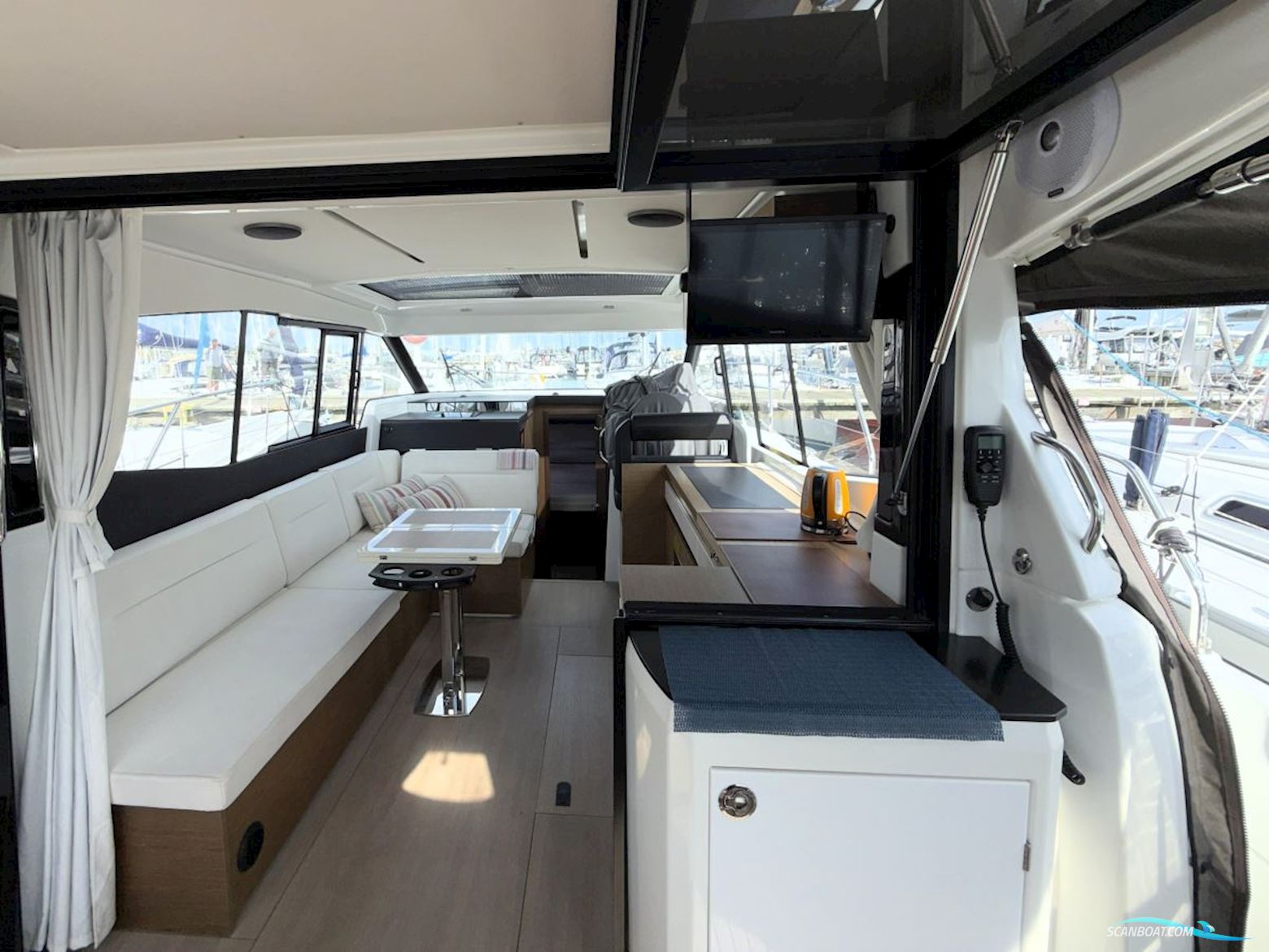 Jeanneau NC 37