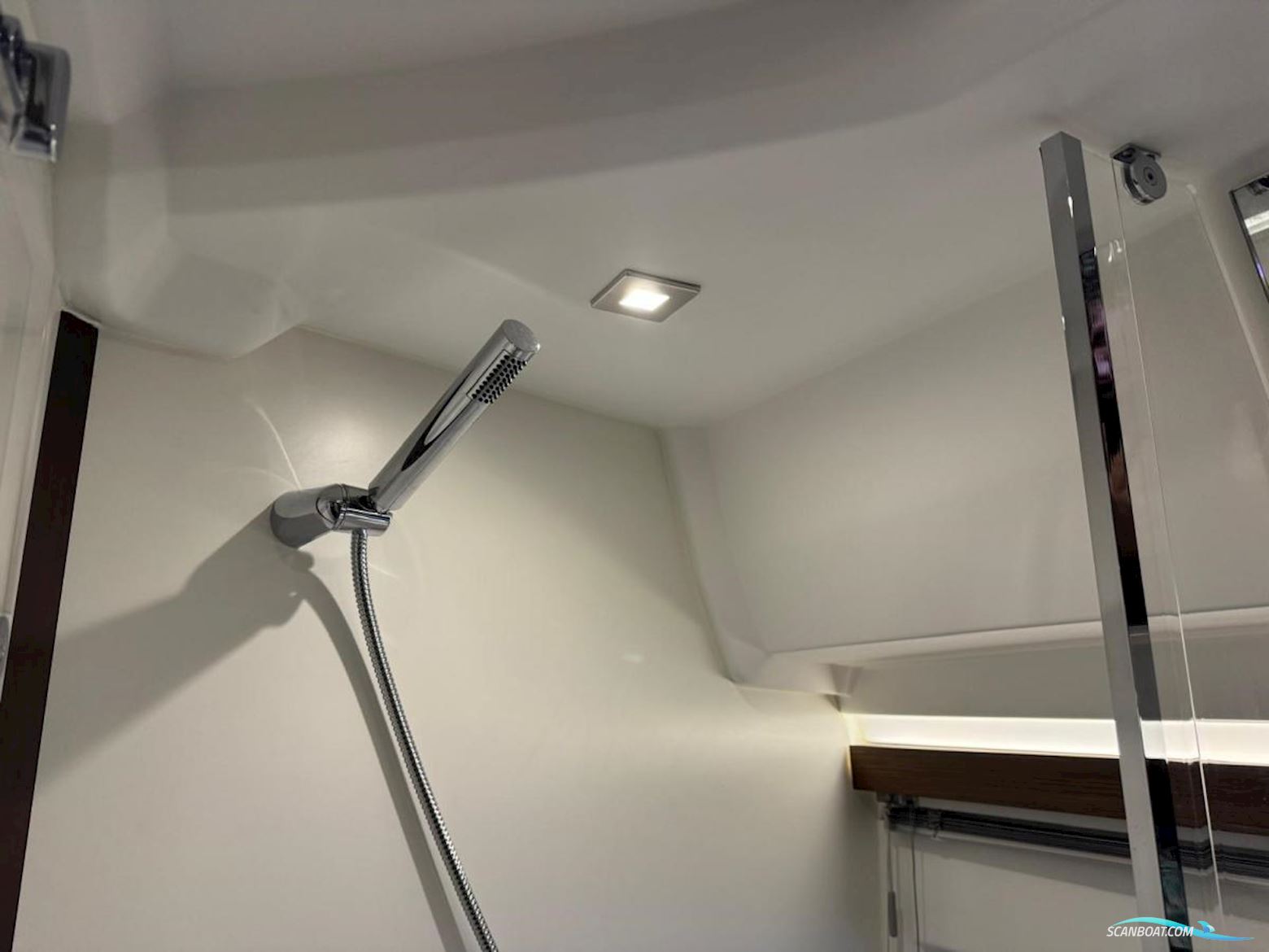 Jeanneau NC37 Met Slechts 87 Uur!