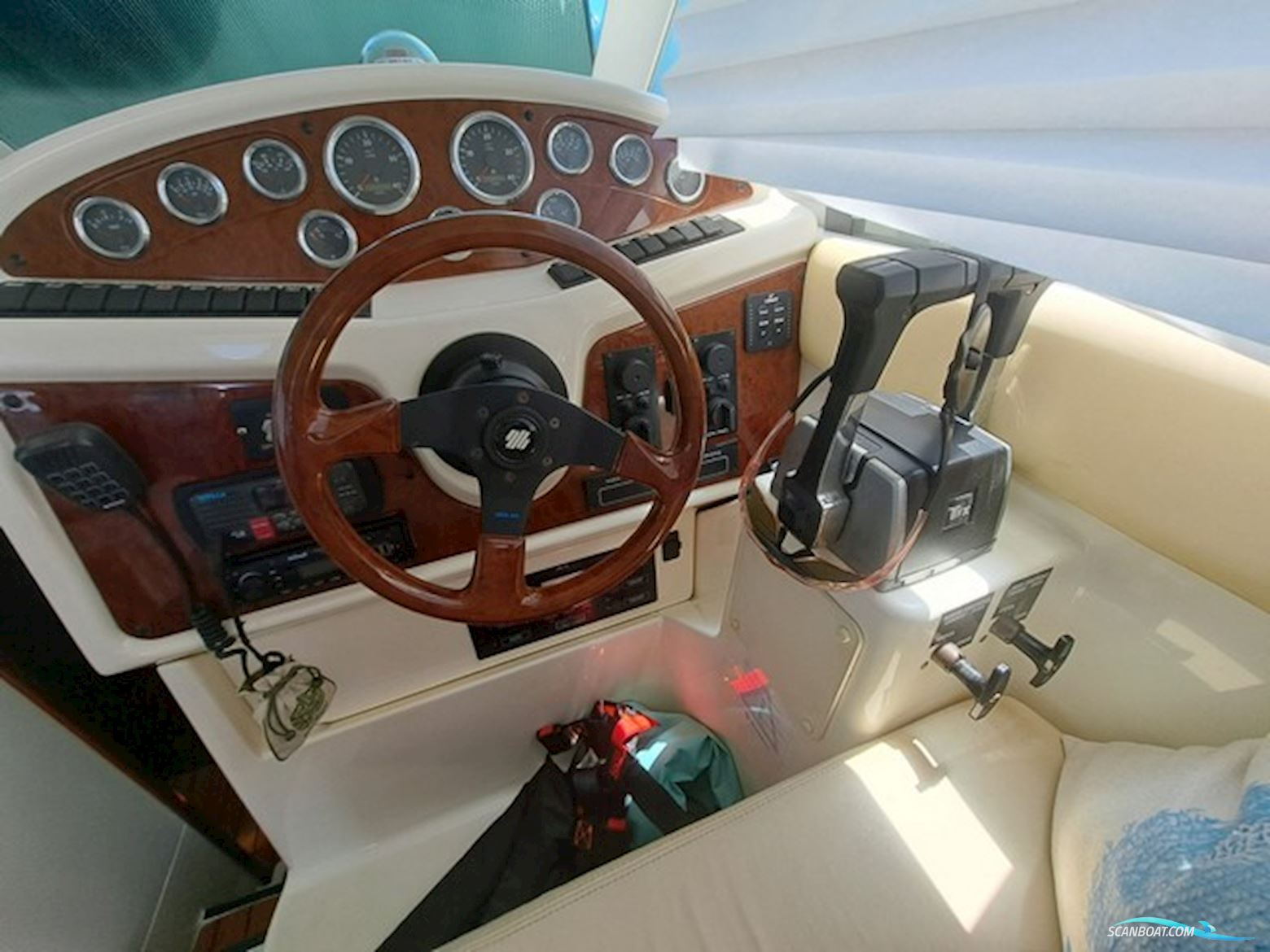 Jeanneau Prestige 32 Fly