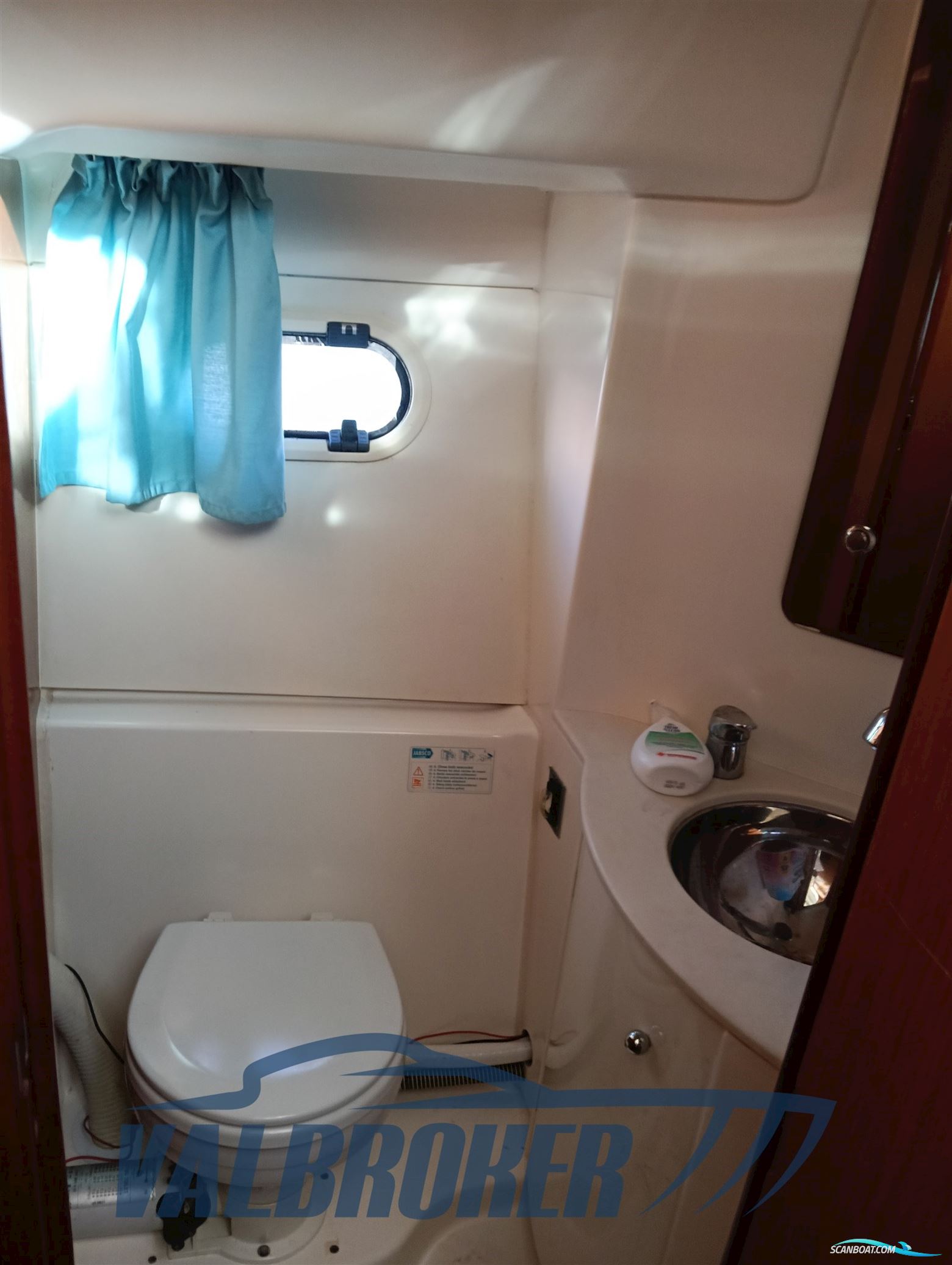 Jeanneau Prestige 32'