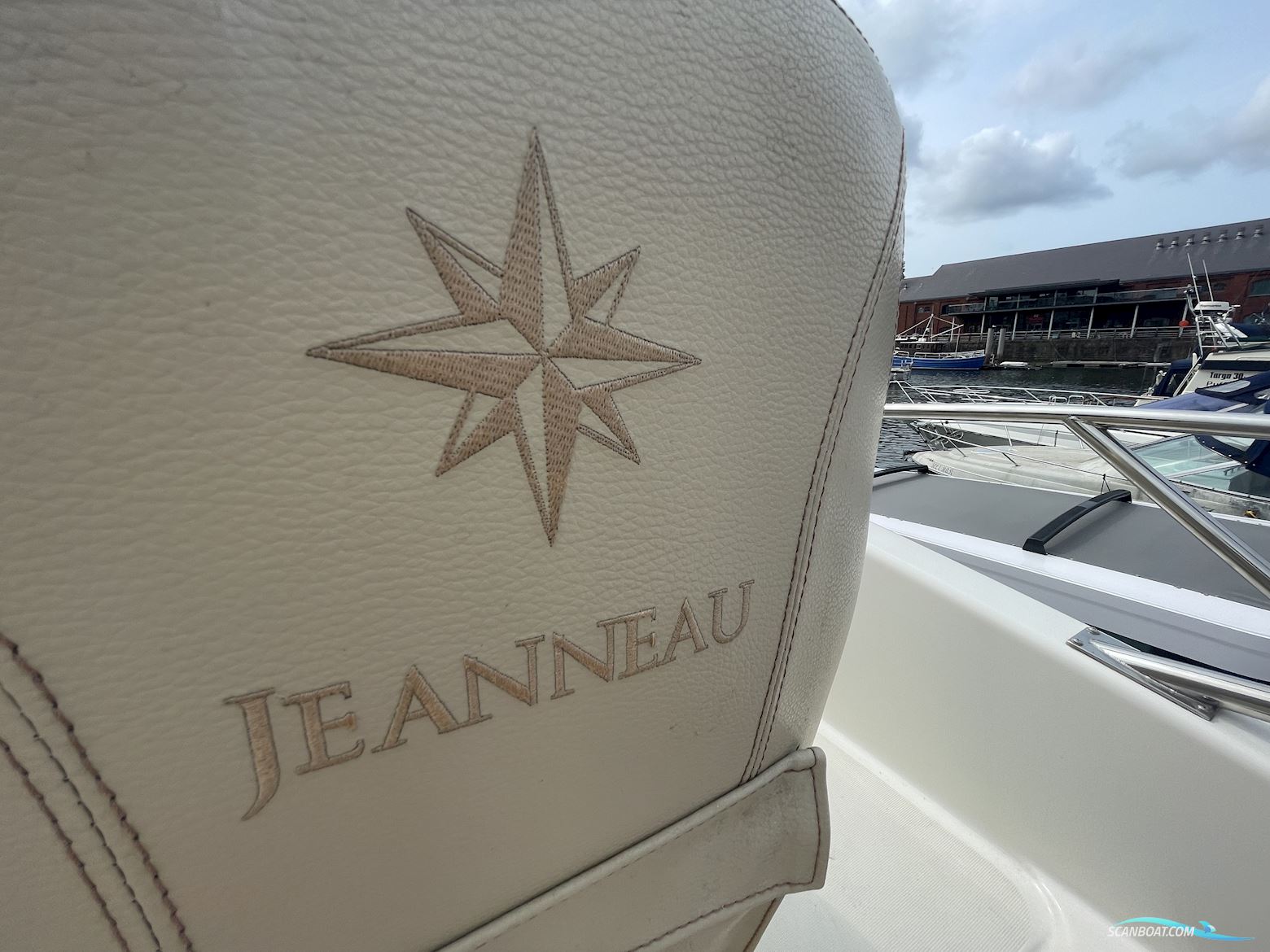 Jeanneau Prestige 32