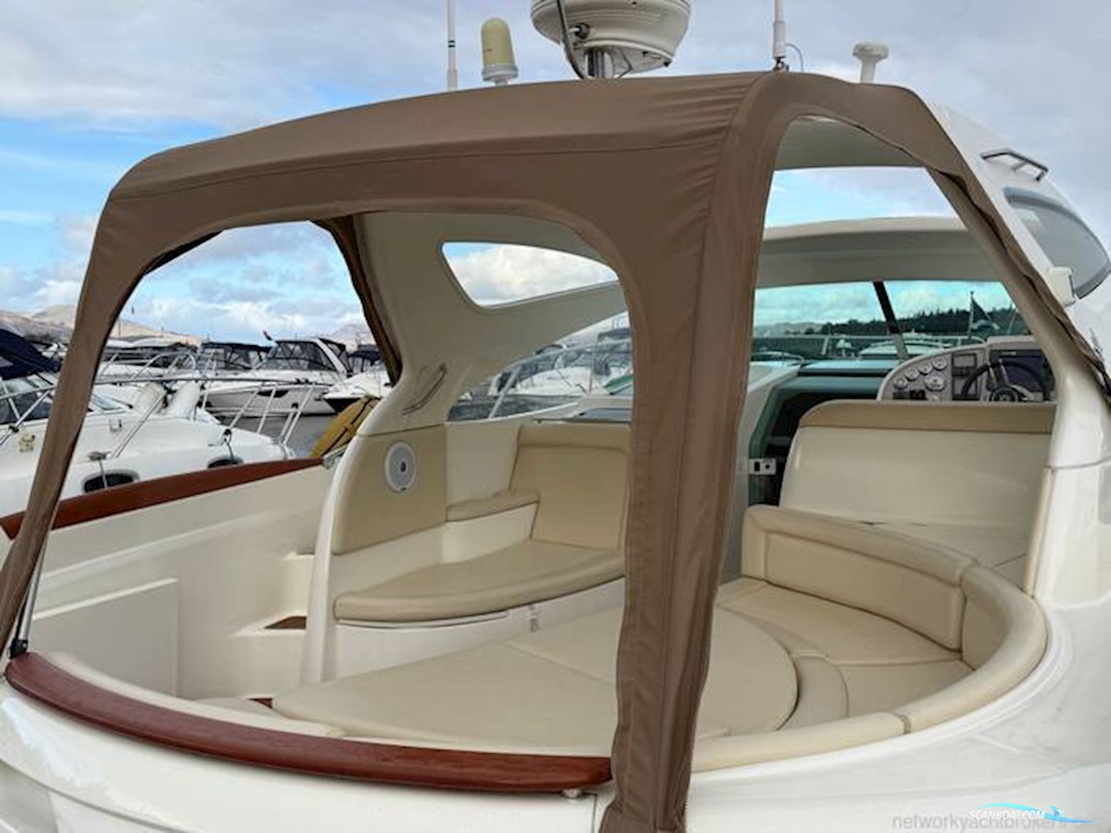 Jeanneau Prestige 34 S Hardtop