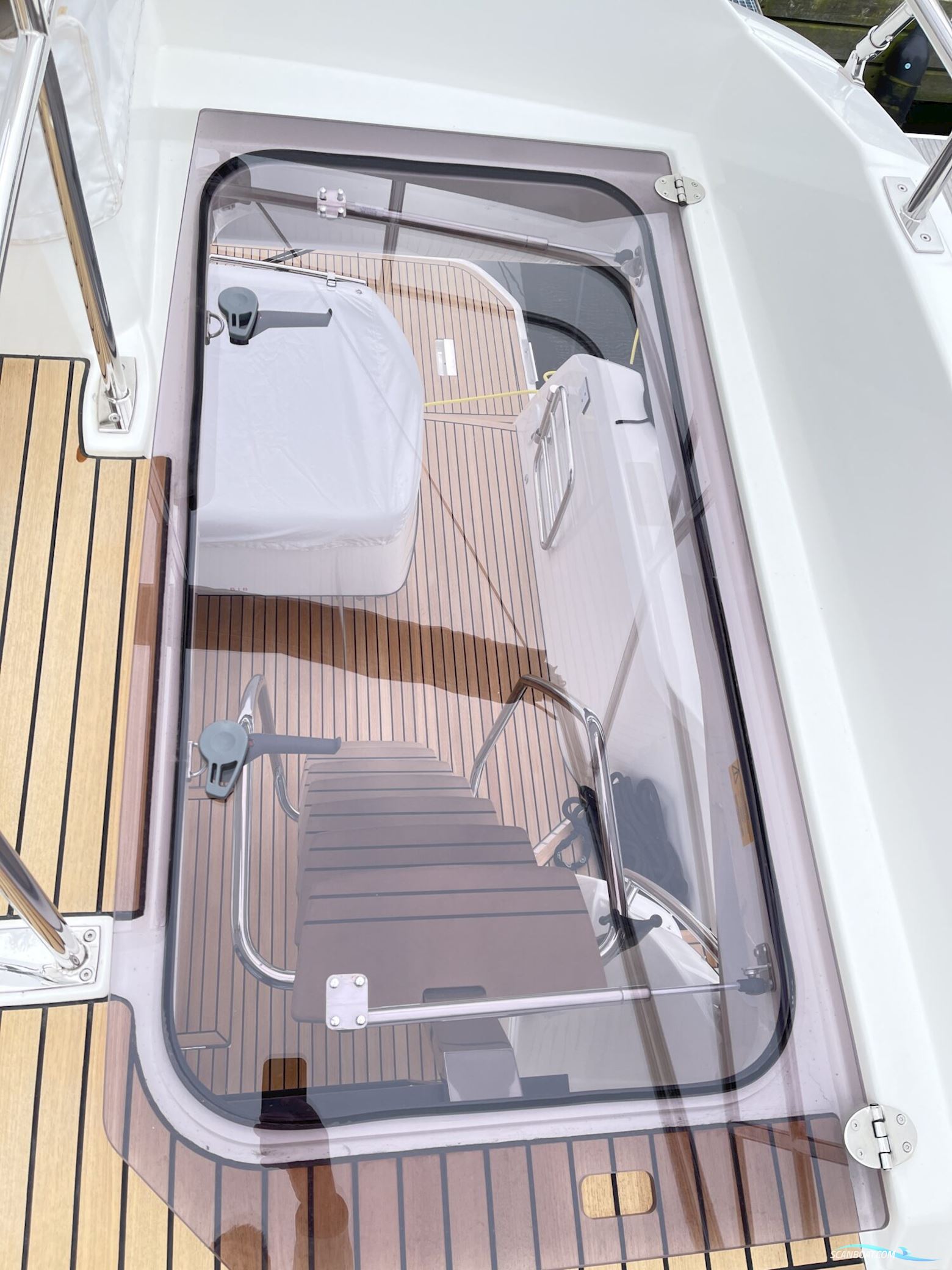 Jeanneau Prestige 420 Flybridge