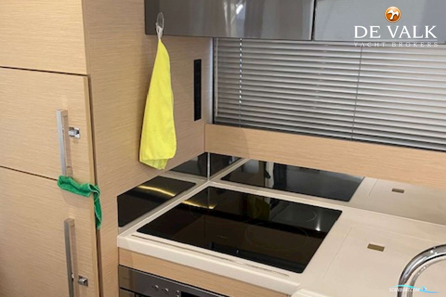 Jeanneau Prestige 50.